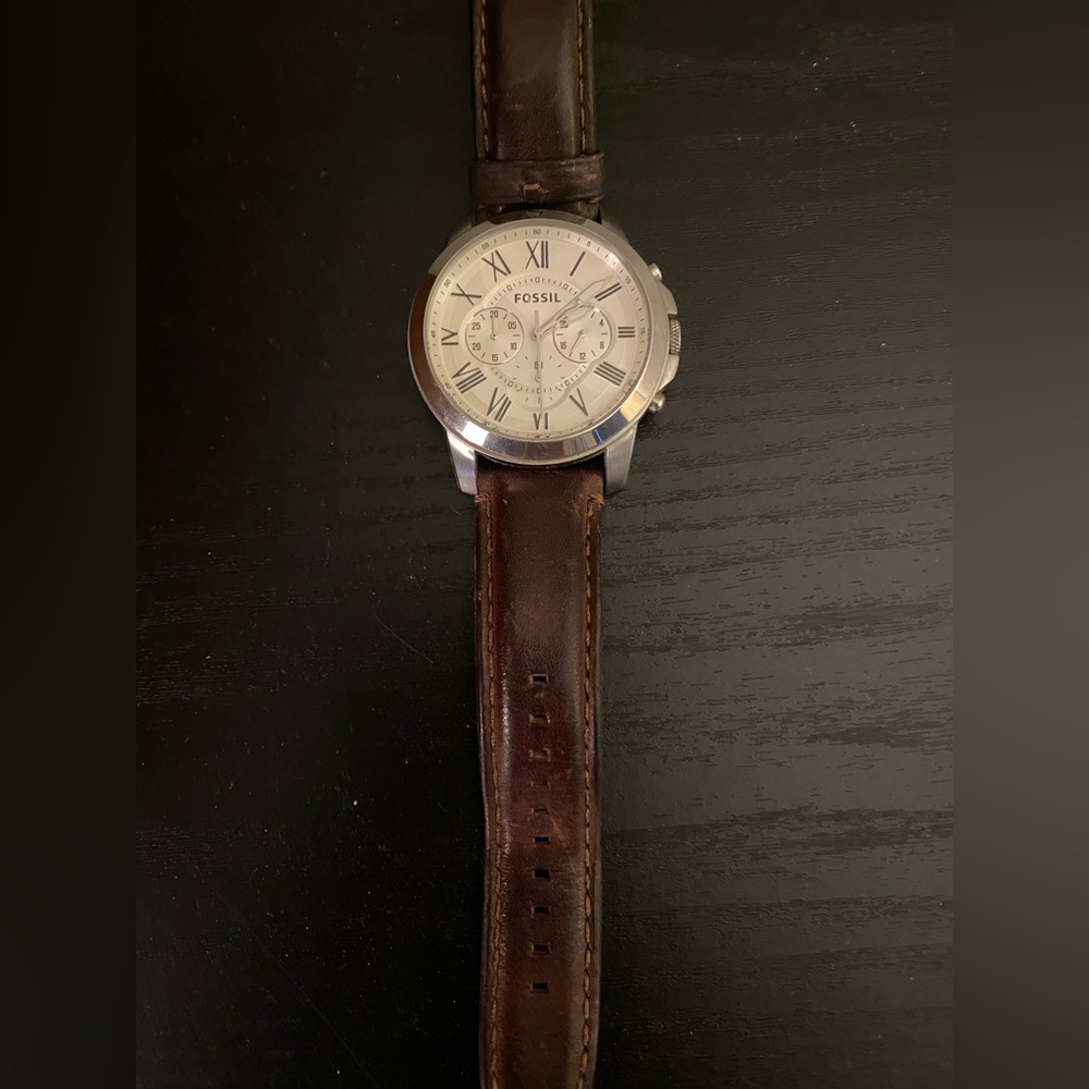 Men’s Fossil Watch with brown leather band.